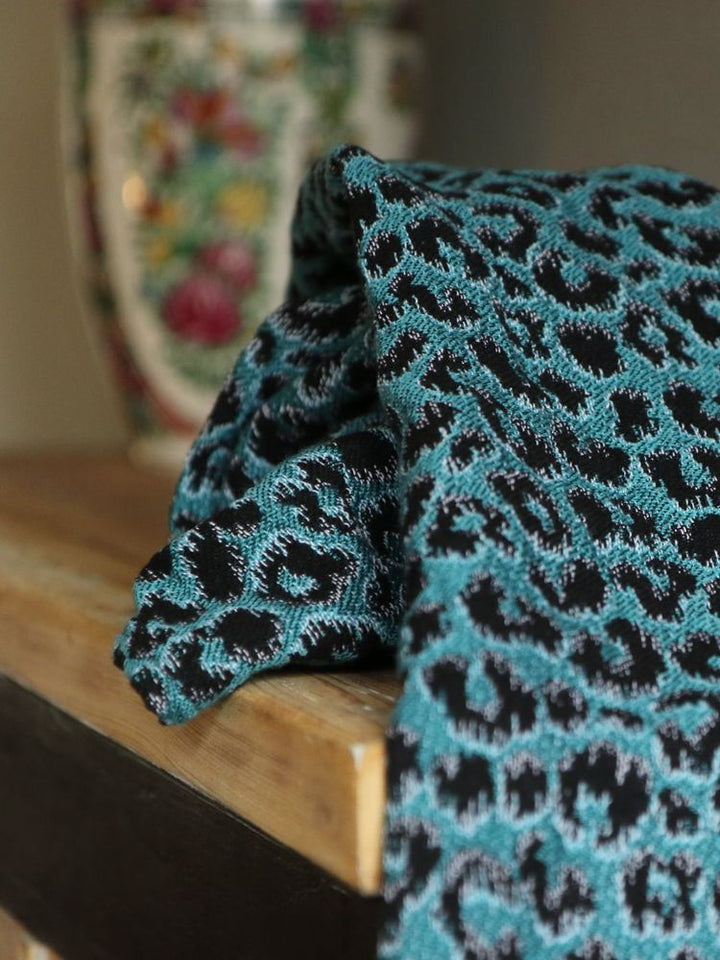 Yaro Ringslynge, Pussycat Trinity Black Petrol Wool