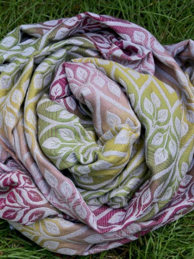Yaro Fastvikle, La Vita Trinity Peony Rainbow Wool