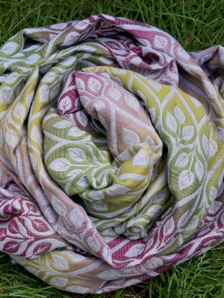 Yaro Fastvikle, La Vita Trinity Peony Rainbow Wool