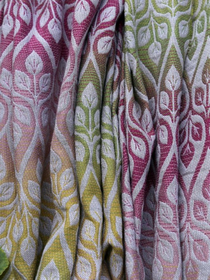 Yaro Fastvikle, La Vita Trinity Peony Rainbow Wool