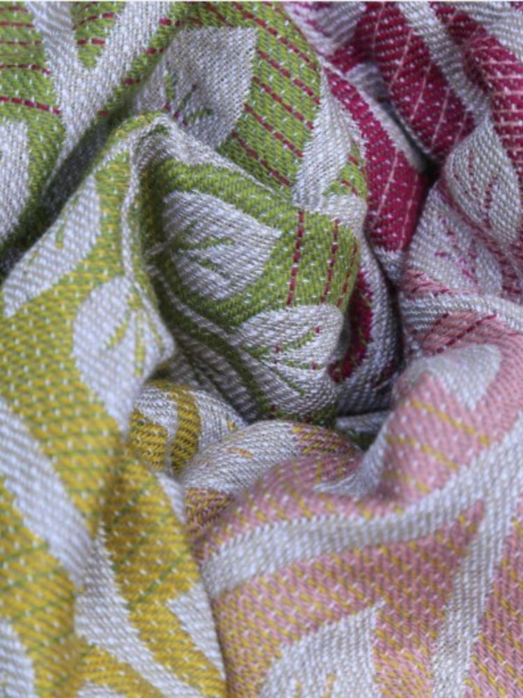 Yaro Fastvikle, La Vita Trinity Peony Rainbow Wool