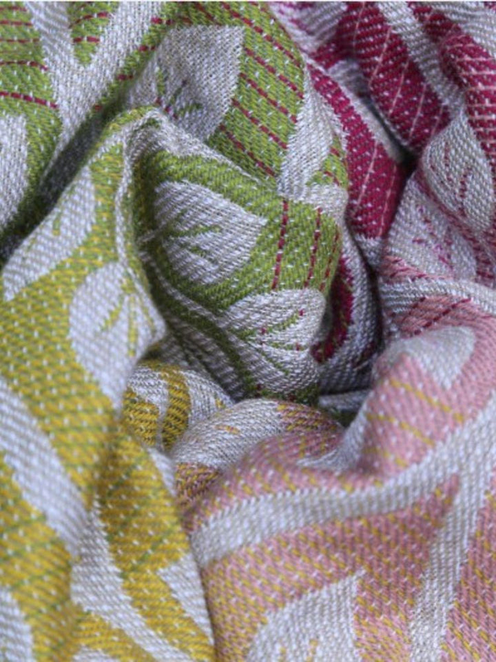 Yaro Fastvikle, La Vita Trinity Peony Rainbow Wool
