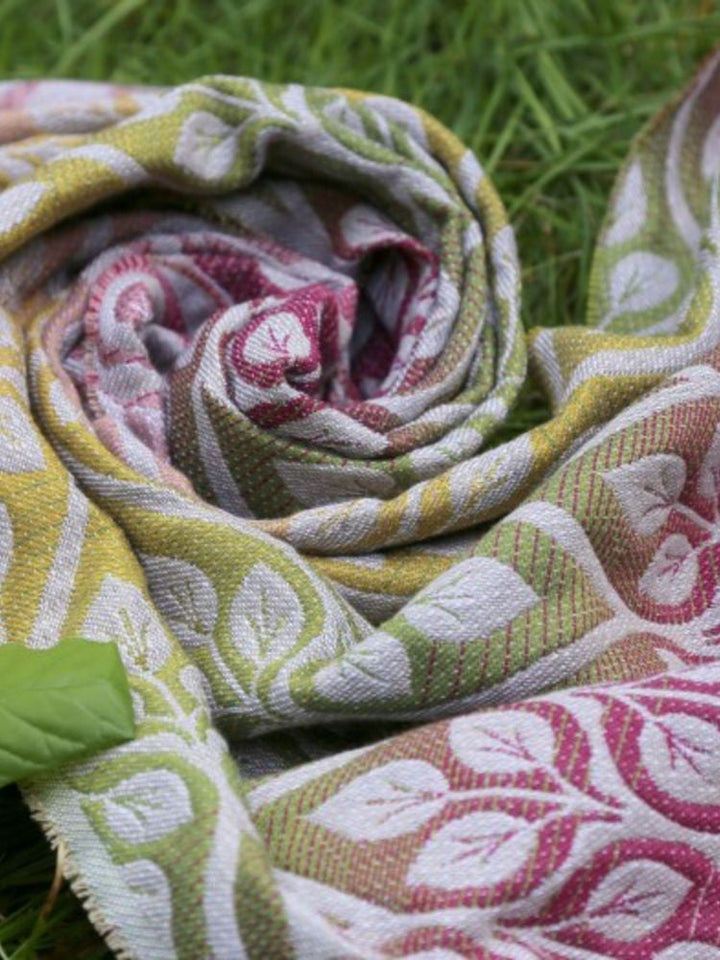 Yaro Fastvikle, La Vita Trinity Peony Rainbow Wool