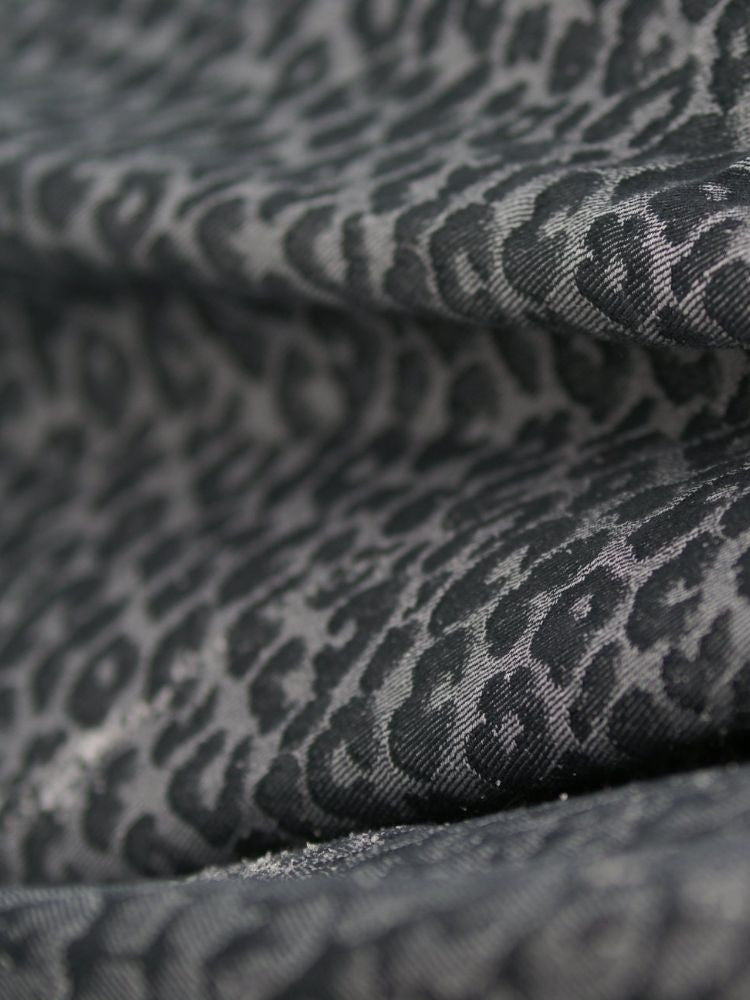 Yaro Ringslynge, Pussycat Black Grey