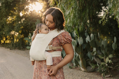 Ergobaby Embrace bæresele Cream