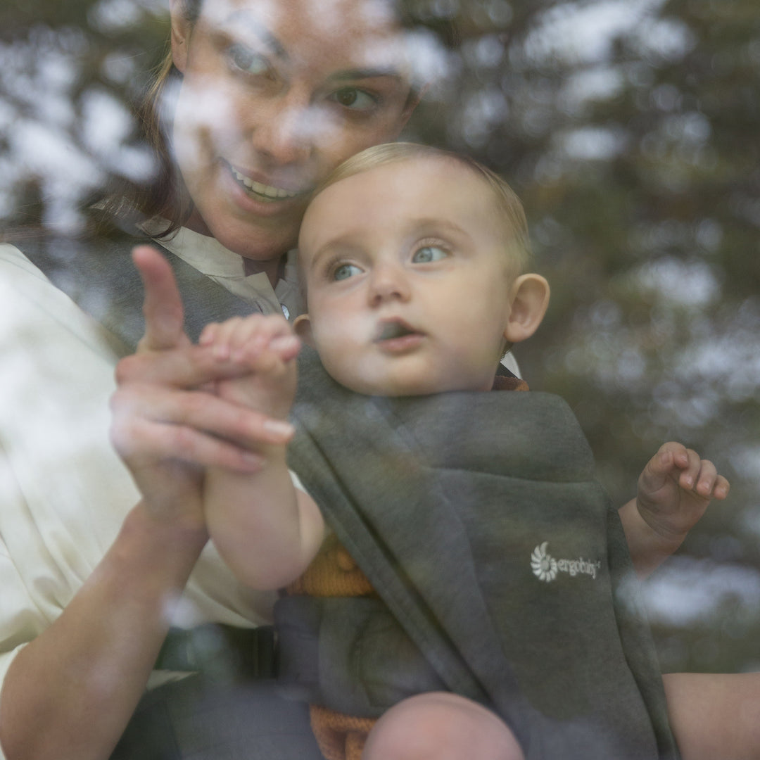 Ergobaby Embrace bæresele, Grå