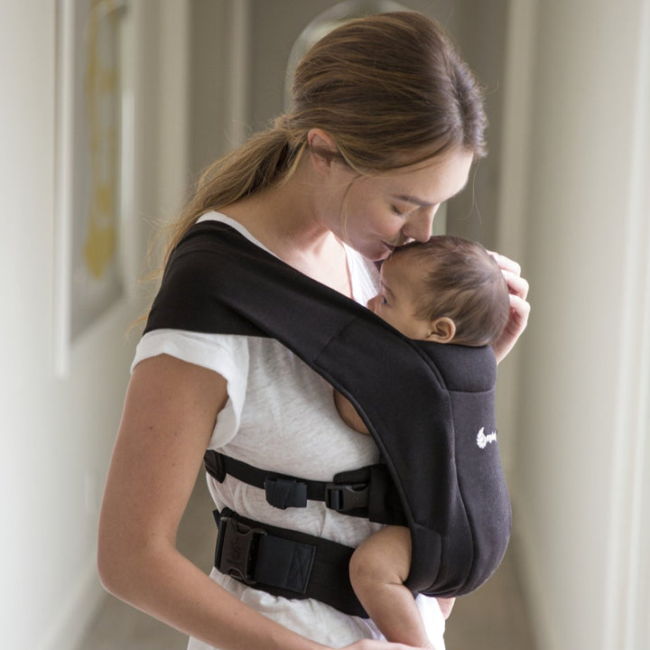 Ergobaby Embrace bæresele, Sort