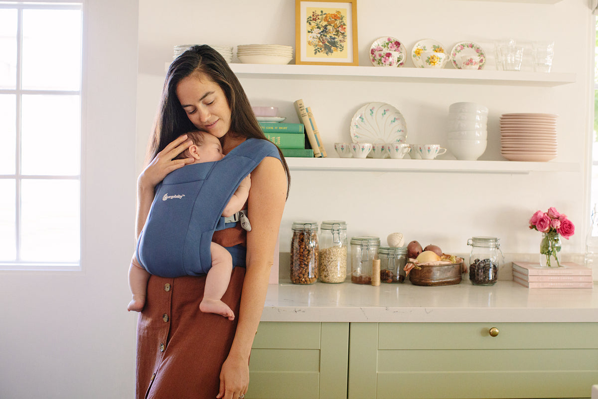 Ergobaby Embrace bæresele, Soft Navy
